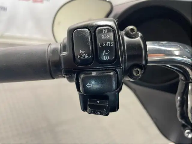 2009 Harley-Davidson Street Glide CANADIAN HARLEY/LOW KM/SERVICE in Sport Touring in North Bay - Image 15