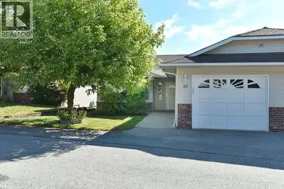 Enjoy easy, one-level living in this well-situated 2 bedroom, 2 bathroom duplex rancher offering 1,4...