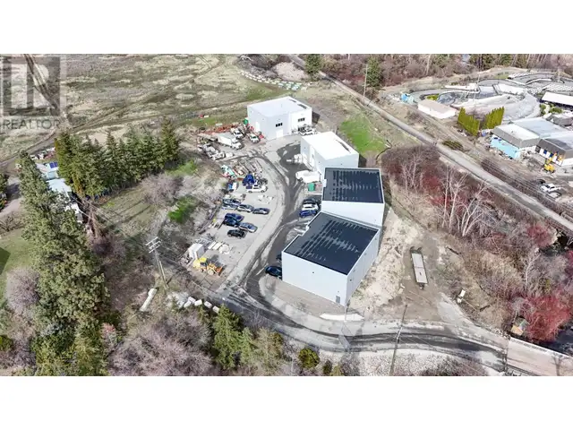 2840 - 2848 Fenwick Road Kelowna, British Columbia62864380952321124