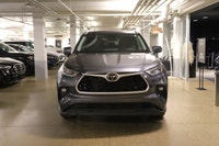 This Toyota Highlander has a dependable Regular Unleaded V-6 3.5 L/211 engine powering this Automati... (image 2)