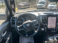Bright White Clearcoat 2023 Ram 1500 Laramie 4WD 8-Speed Automatic HEMI 5.7L V8 VVT Come And Experie... (image 9)