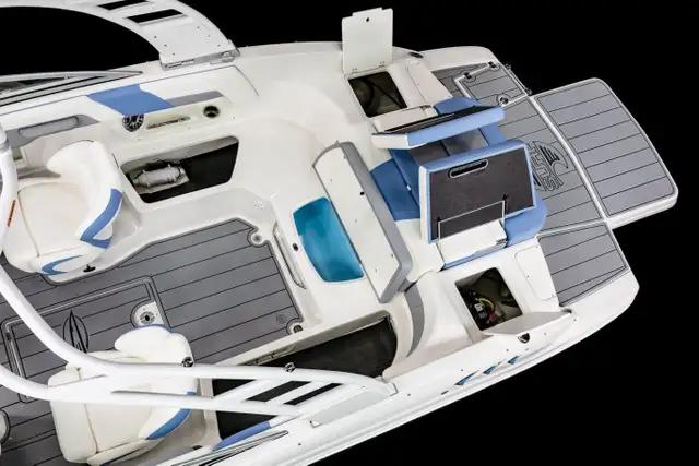 2026 Chaparral GTS 3 SURF in Powerboats & Motorboats in Kingston - Image 21