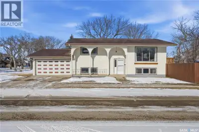 Are you looking for an excellent family home? This 4 bed / 2 bath bi-level home boasts 1,169 sq.ft p...