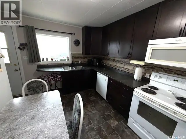 412 Main STREET Hudson Bay, Saskatchewan in Houses for Sale in Nipawin - Image 7