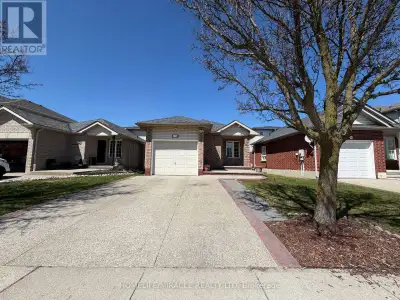 Location! Location! Location! Beautiful 4+1 Bedroom, 2.5 Bath, Detached 5 Level Backsplit Upgraded H...