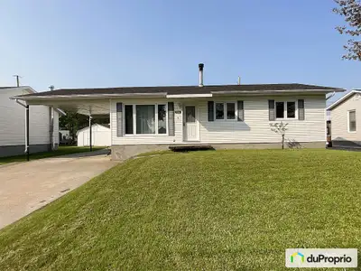 Fini clabord de vinyle garde porte garage 16x24 couverture en bardeaux changer en 2000 pour la maiso...