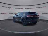 // ACCIDENT FREE!! // // SINGLE OWNER! // Meet the SUV 2024 Volkswagen Atlas Cross Sport Comfortline... (image 5)