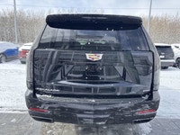 | 55 HD Curved Display | AKG 21-Speaker Audio | Super Cruise | 22 Dark Android Wheels | Panoramic Su... (image 7)