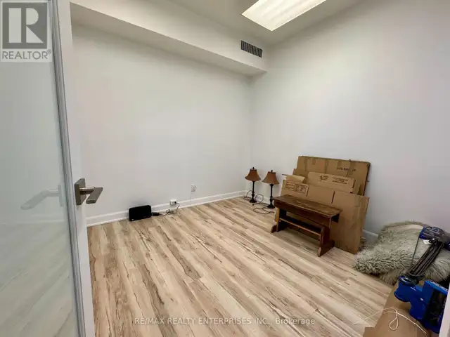 1 - 292 LAKESHORE ROAD E Oakville (OO Old Oakville), Ontario in Commercial & Office Space for Rent in Oakville / Halton Region - Image 6