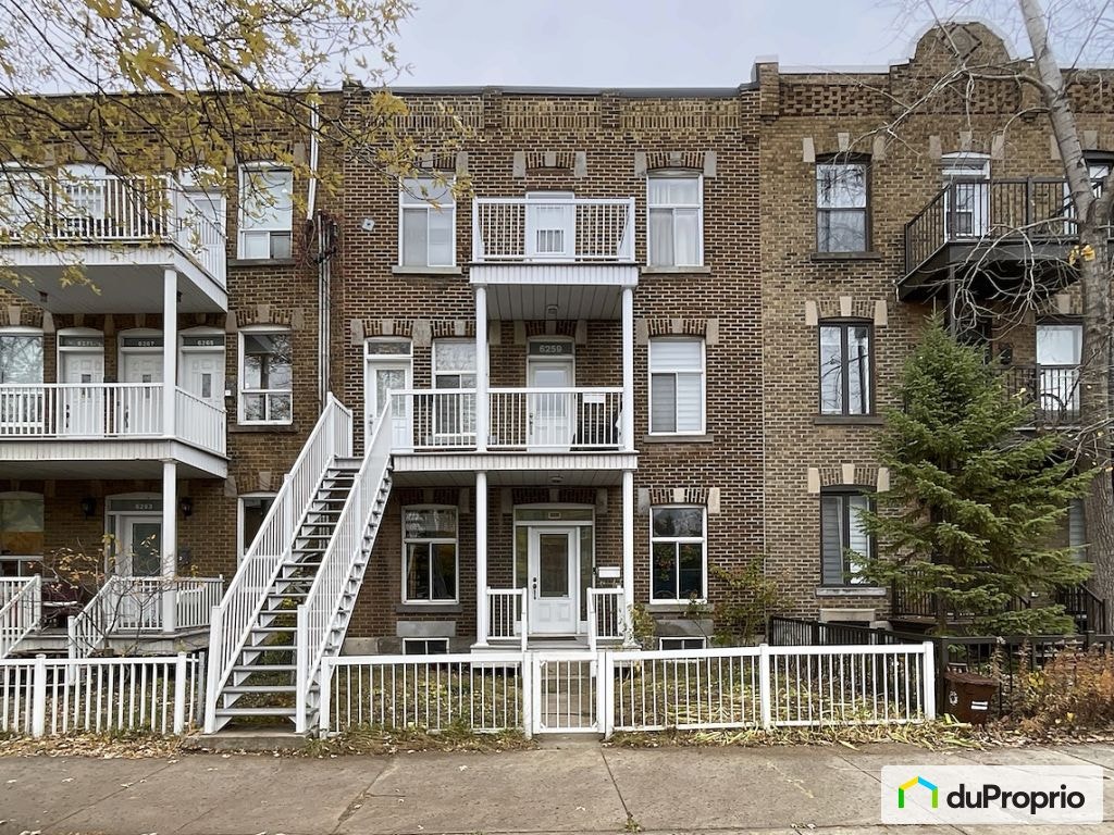 $1,399,000 - Triplex for sale in Rosemont / La Petite Patrie — photo 1