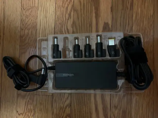 Universal laptop charger in Laptop Accessories in Mississauga / Peel Region - Image 3