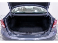 Bienvenue dans le monde de l'élégance et de la performance automobile avec la Hyundai Elantra 2020.... (image 8)