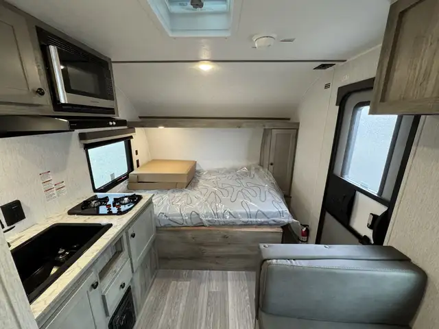 2026 ,Sun Lite,Sunset Park RV 13BD LTD in Travel Trailers & Campers in Kamloops - Image 5