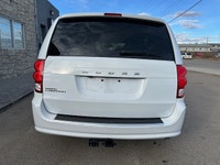2019 DODGE GRAND CARAVAN SXT STOW N GO! NO ACCIDENTS, NO CLAIMS WITH GREAT SERVICE HISTORY! QualiTee... (image 5)