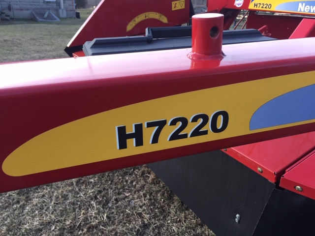 New Holland H7220 Discbine in Farming Equipment in Kingston - Image 2
