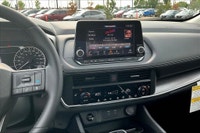 Sv Moonroof Package,remote Start,pro Pilot Assist,intelligent Lane Intervention,360 Degree Camera,he... (image 5)