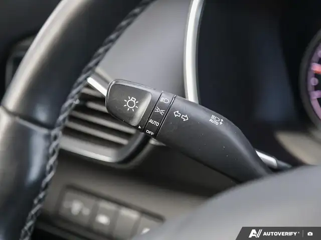 2023 Hyundai Santa Fe Preferred w/Trend Package Low Km | Leat...5905358261118668815