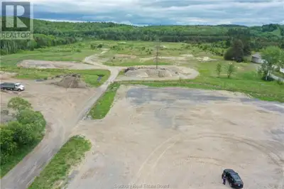 Prime residential development site. 33 acres of opportunity! An exceptional investment for Developer...