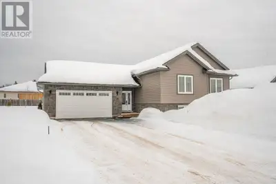Welcome to this stunning 4 year old 3+2 bedroom high-rise bungalow nestled in one of the area's most...