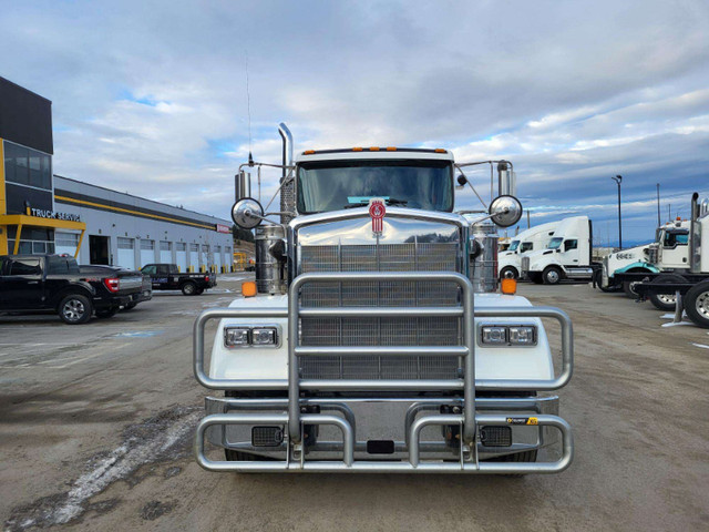 2023 Kenworth W900 in Heavy Trucks in Regina - Image 2