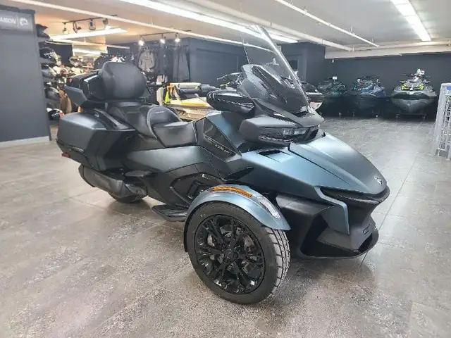2025 CAN-AM Spyder RT Limited SE6 in Sport Touring in Lanaudière - Image 2