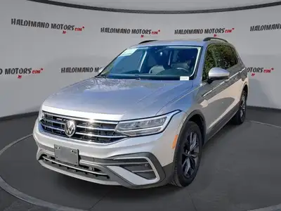 This Volkswagen Tiguan has a dependable Turbo Gas 4cyl 2.0 L engine powering this Automatic transmis...