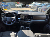Z71 Off-Road Package, Leather Seats, Heated & Ventilated Seats, Adaptive Cruise Control, Wireless Ch... (image 3)