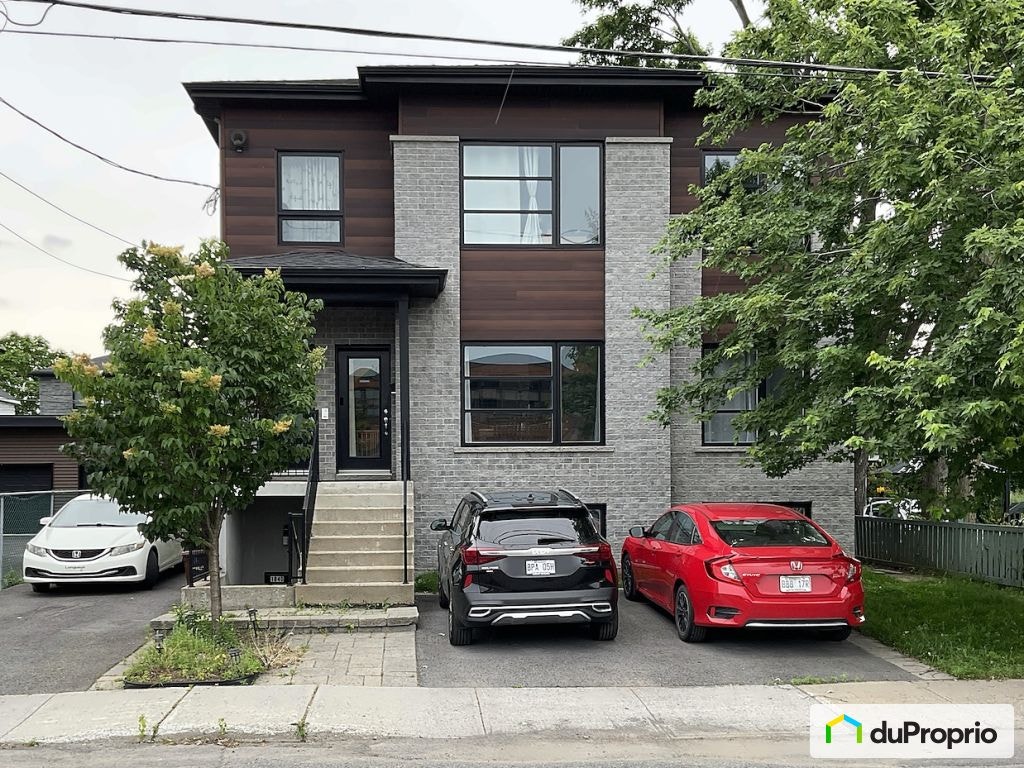 $1,275,000 - Triplex for sale in Longueuil (St-Hubert) — photo 1