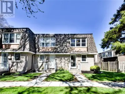 2 + 1 Bedroom, exclusive west mountain complex, extremely well maintained, end unit. Located in a fa...