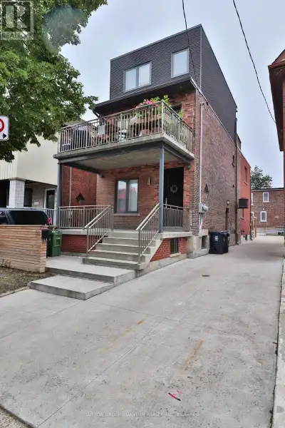 Spacious and functional fully renovated 2-bedroom, 1-bathroom Main Floor apartment available for lea...