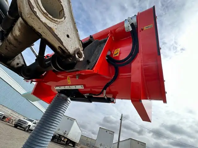SALE - ETERRA SKID STEER CONCRETE MIXER - BOTTOM CHUTE! in Heavy Equipment in Calgary - Image 7
