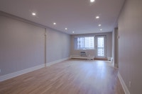 Renovated Akelius two bedroom apartment for rent. Located near Drummond/Sherbrooke in the Downtown -... (image 4)