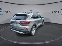 Cold Weather Package! This 2023 Ford Escape is engineered to be powerful, comfortable, and of course... (image 7)