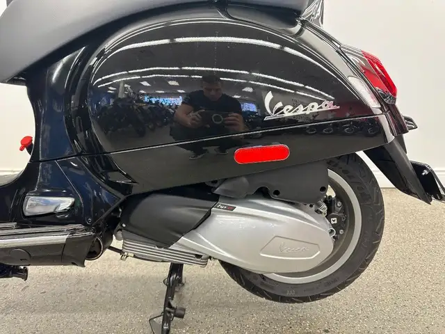 2023 Vespa GTS 300 Nero Convinto - V6354 - -No Payments for 1 Ye in Scooters & Pocket Bikes in Markham / York Region - Image 15