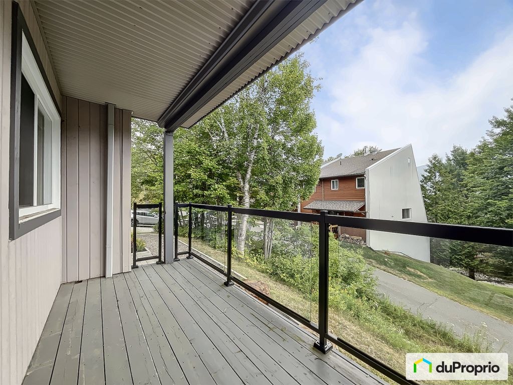 $585,000 - Condominium for sale in Mont-Tremblant — photo 2