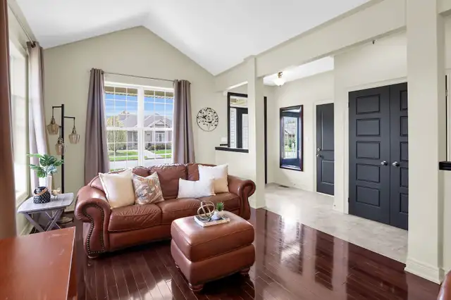 CLASSIC, FULLY FINISHED BUNGALOW - 2+1 BED, 3 BATH in Houses for Sale in Hamilton - Image 3