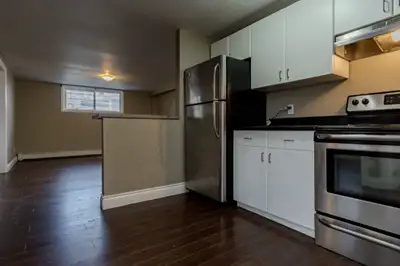 Spacious 3-Bedroom Short-Term Lease at 24 Elm - Short Term