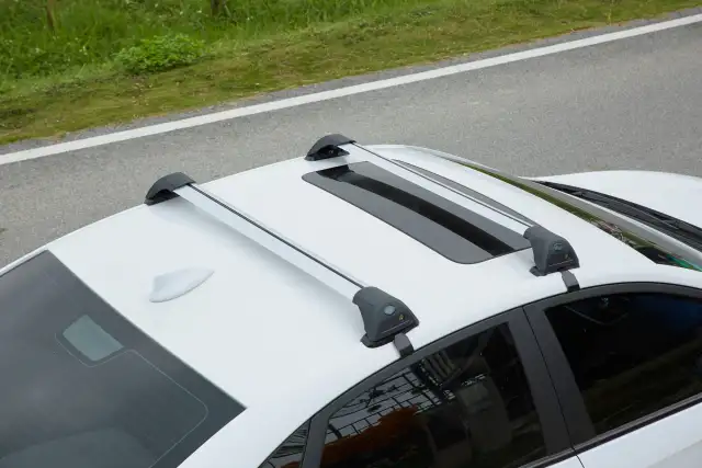 Medium Duty Aerodynamic Car Roof Rack For Bare Roof Car Top in Auto Body Parts in Mississauga / Peel Region - Image 8