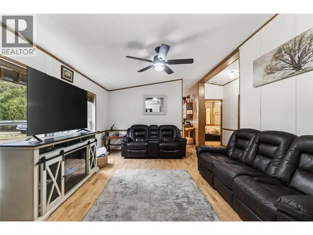 19 West Poirier Road Mara, British Columbia in Houses for Sale in Kamloops - Image 10