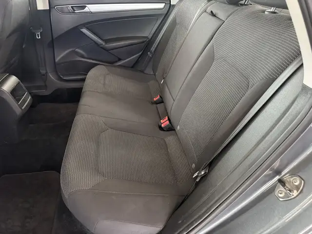 2016 Volkswagen Passat 4dr Sdn 1.8 TSI Auto Trendline+ in Cars & Trucks in Longueuil / South Shore - Image 14