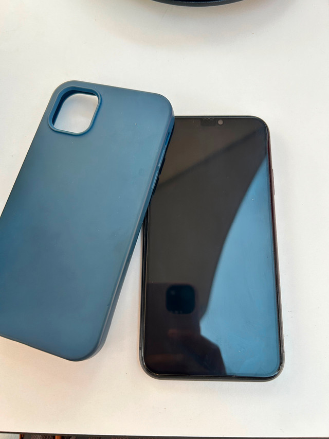 iphone. dans Téléphones cellulaires  à Laval/Rive Nord - Image 2