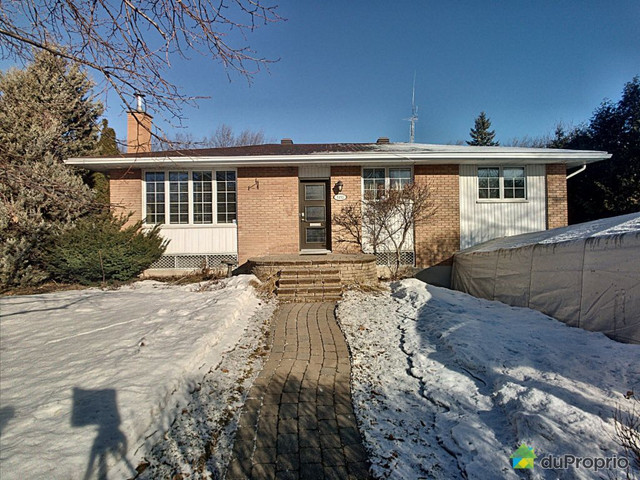 925 000$ - Bungalow à vendre à Chomedey dans Maisons à vendre  à Laval/Rive Nord