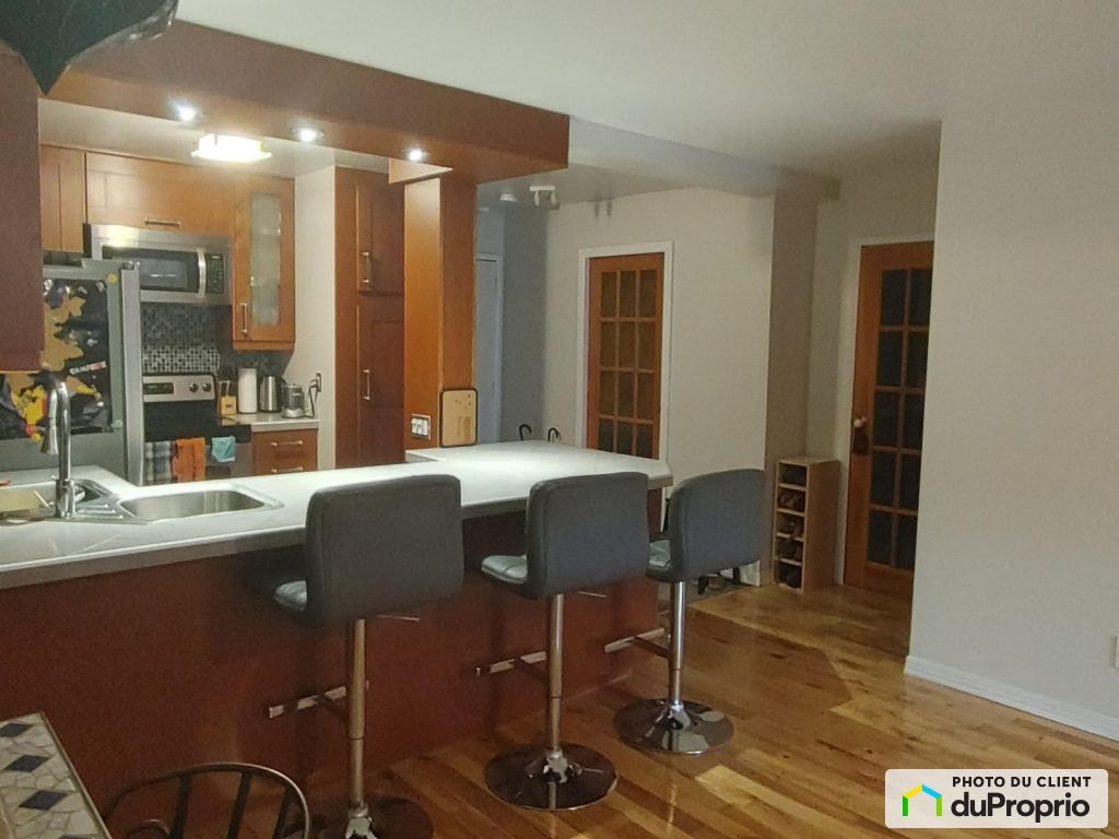 $450,000 - Condominium in Ville-Marie (downtown, old Mtl) — photo 1