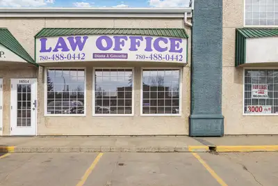 TURN KEY OFFICE CONDO IN WEST EDMONTON WITH EASY ACCESS TO ALL MAJOR ROUTES. Perfect for any lawyers...