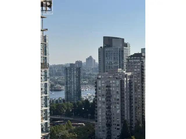 2108 233 ROBSON STREET Vancouver, British Columbia in Long Term Rentals in Vancouver - Image 4
