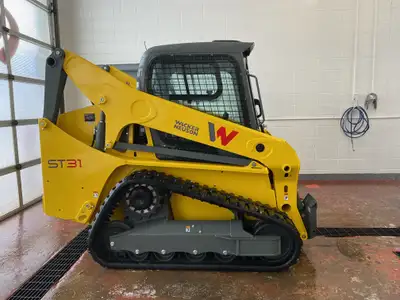 Compact Track Loader ST31 The ST31 matches the compact size of a medium frame with lift capacity of...