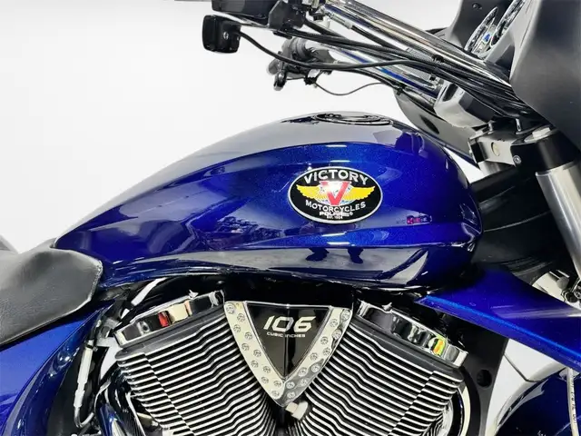 2011 Victory Motorcycles Cross Country **MATCHING TOUR PACK** ** in Sport Touring in Markham / York Region - Image 10