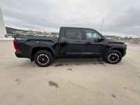 Hybrid, Cooled Seats, Blind Spot Detection, Synthetic Leather Seats, Heated Steering Wheel! SALES HO... (image 5)