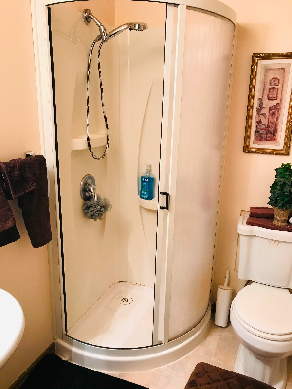 Shower Doors: Frameless, Sliding & Glass Doors. Find the perfect in Plumbing, Sinks, Toilets & Showers in Edmonton