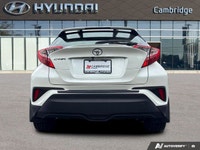 *2021 Toyota C-HR LE FWD | CarPlay | Heated Seats | Backup Camera | Toyota Safety Sense* The 2021 To... (image 3)